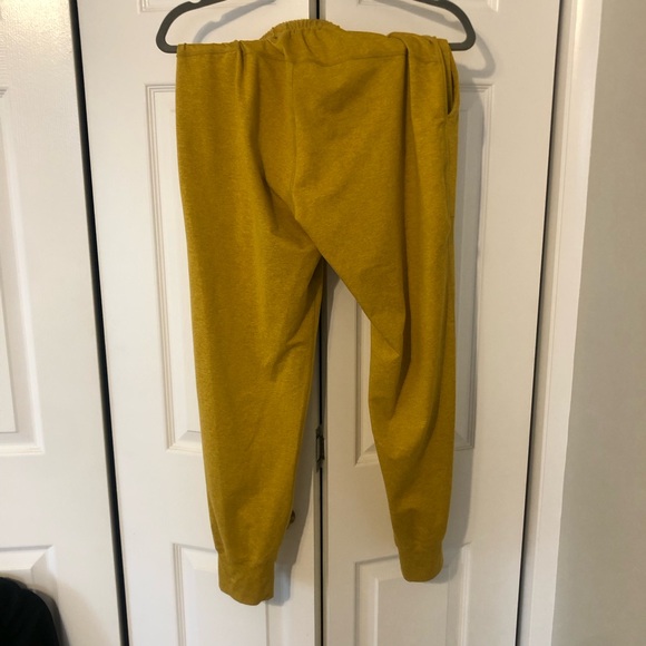 Men’s Rabbit Joggers - Picture 2 of 4